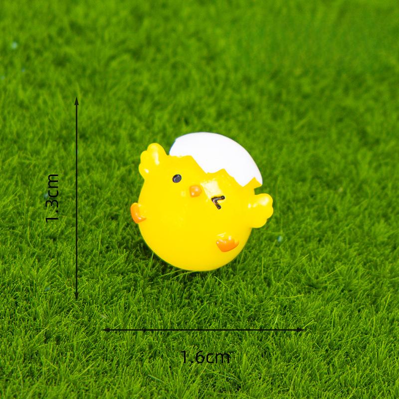 

Мультяшный Милый Цыпленок в Яичной Скорлупе Садовая Безделушка Мини Желтый Цыпленок Изделие из Смолы The chick slipped.