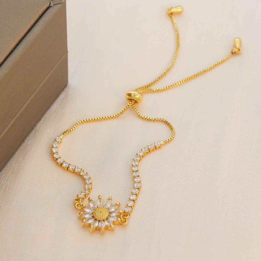 Necklace Women Do Not Fade Summer Small Cute Temperament Titanium Steel Necklace Versatile High-end Jewelry Simple Collarbone Chain