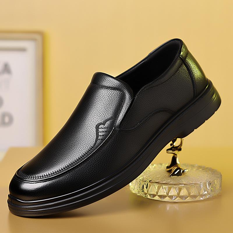 Fashion Autumn New Anti-slip Loafers for Men Fashion Casual Solid Color Leather Shoes Male Soft Sole Designer Business Shoes Man