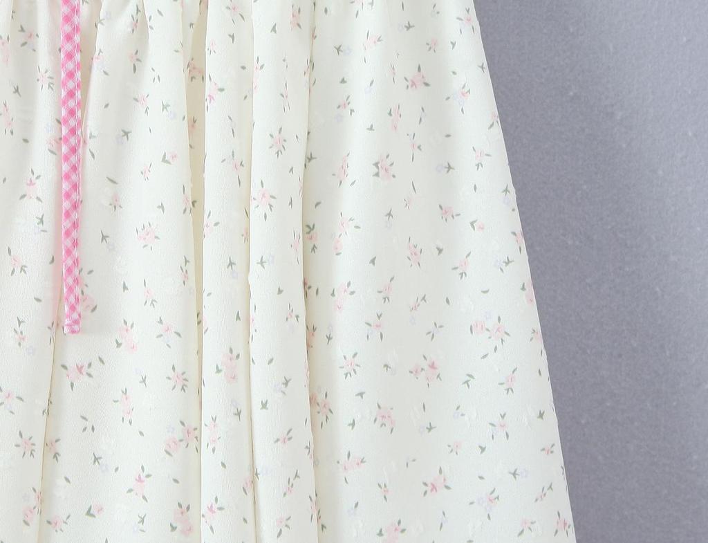 2026 Schickes Blumen-Minikleid schulterfrei - Sexy figurbetont im Retro-Stil