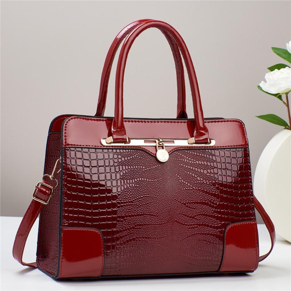 2026 New Crocodile Pattern Handbag Bright Leather Women's Bag Simple Middle-aged Women's Bag Cross-border Large Bag Mother's Bag