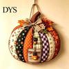 Cartello Appeso in Legno di Halloween Zucca Patchwork Appendiporta, Decorazione Casa Raccolta Autunnale con Foglie d'Acero Bacche, Parete Frontale Rustica Stagionale