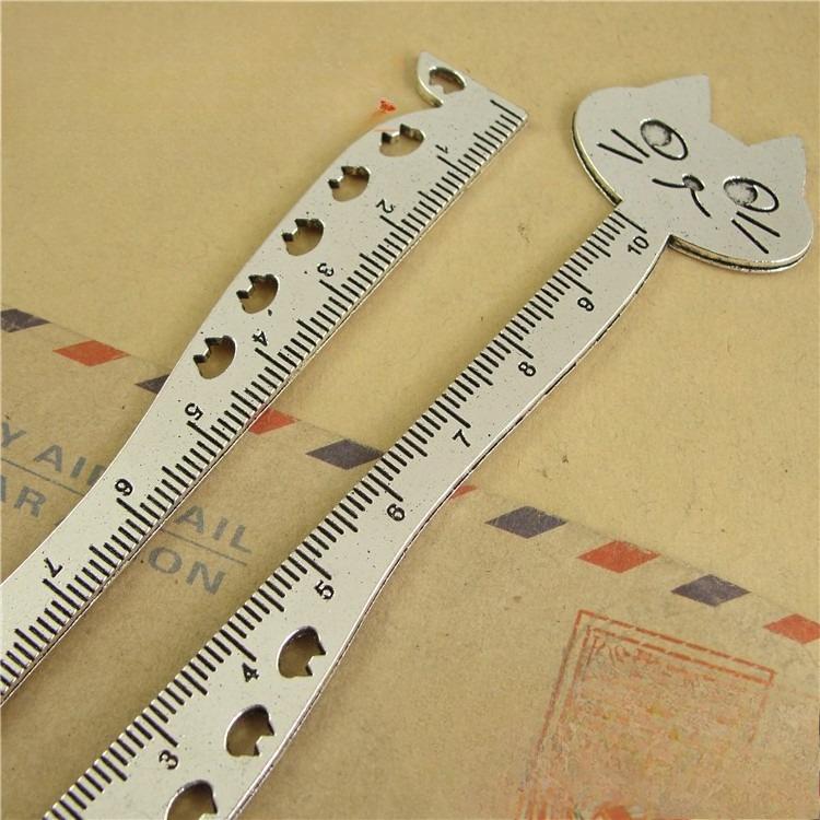 Vintage Hohlmetall Lesezeichen Lineal Kreatives DIY Messwerkzeug Doppelt verwendbar Lesezeichen Schreibwaren für Schüler Lese