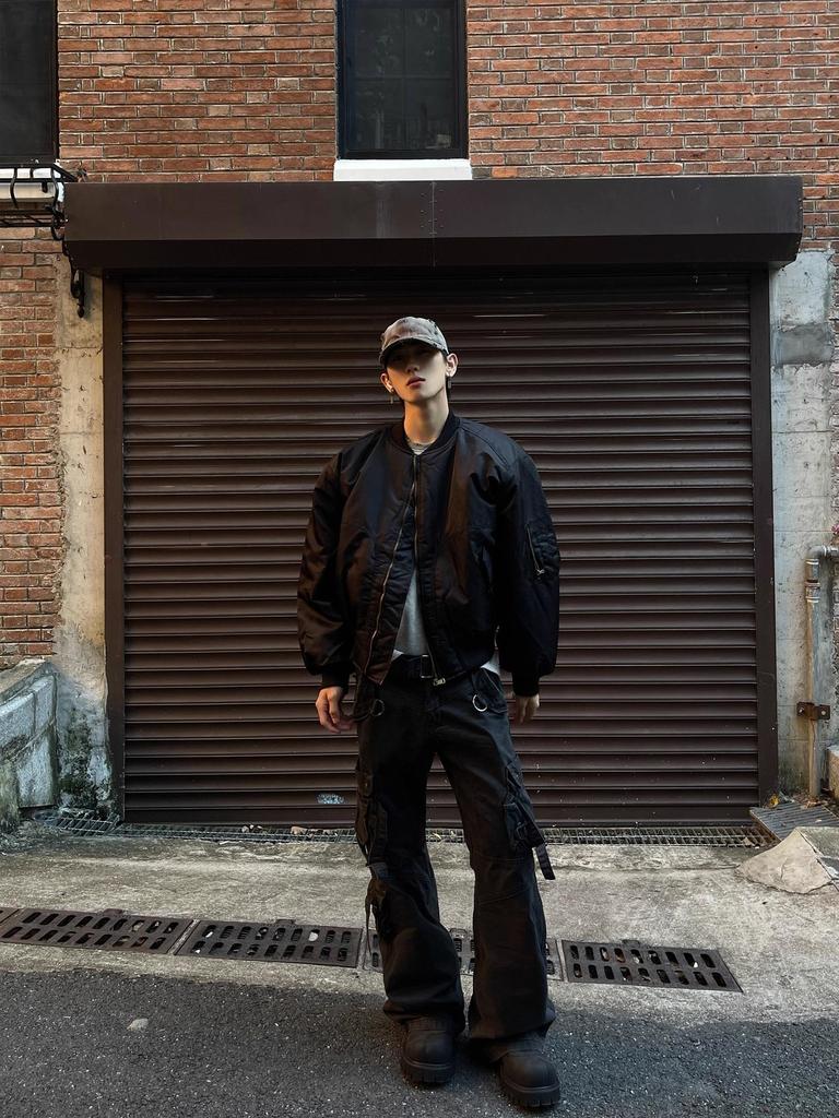 Unisex American-Style MA1 Bomber Jacket: Solid Color, Short, Wide, Loose-Fit Deconstructed Cotton Coat, Trendy Heavyweight Outerwear