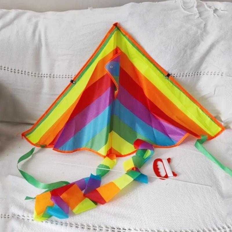 עפיפון דלתא גדול לחוף למבוגרים ולילדים קל מאוד להעפה למתחילים מגיע עם ידית עפיפון ומיתר 100 מטר