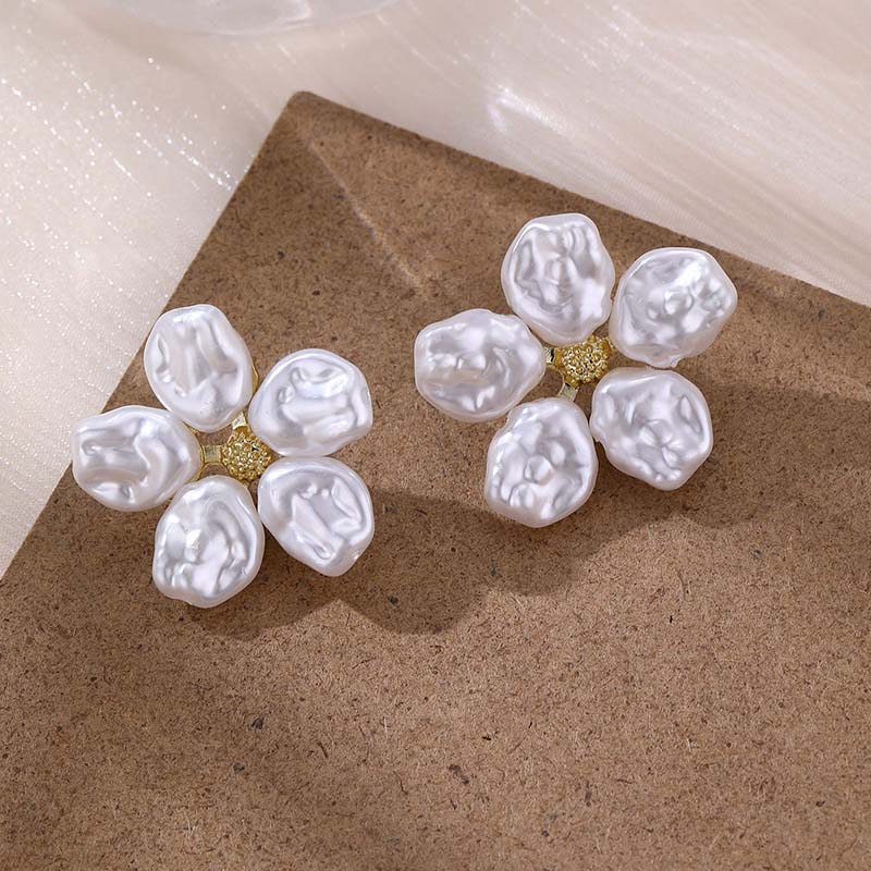 Korean White Imitation Pearl Flower Stud Earrings for Women Elegant Sweet  Floral Temperament Earrings Wedding Jewelry Gift