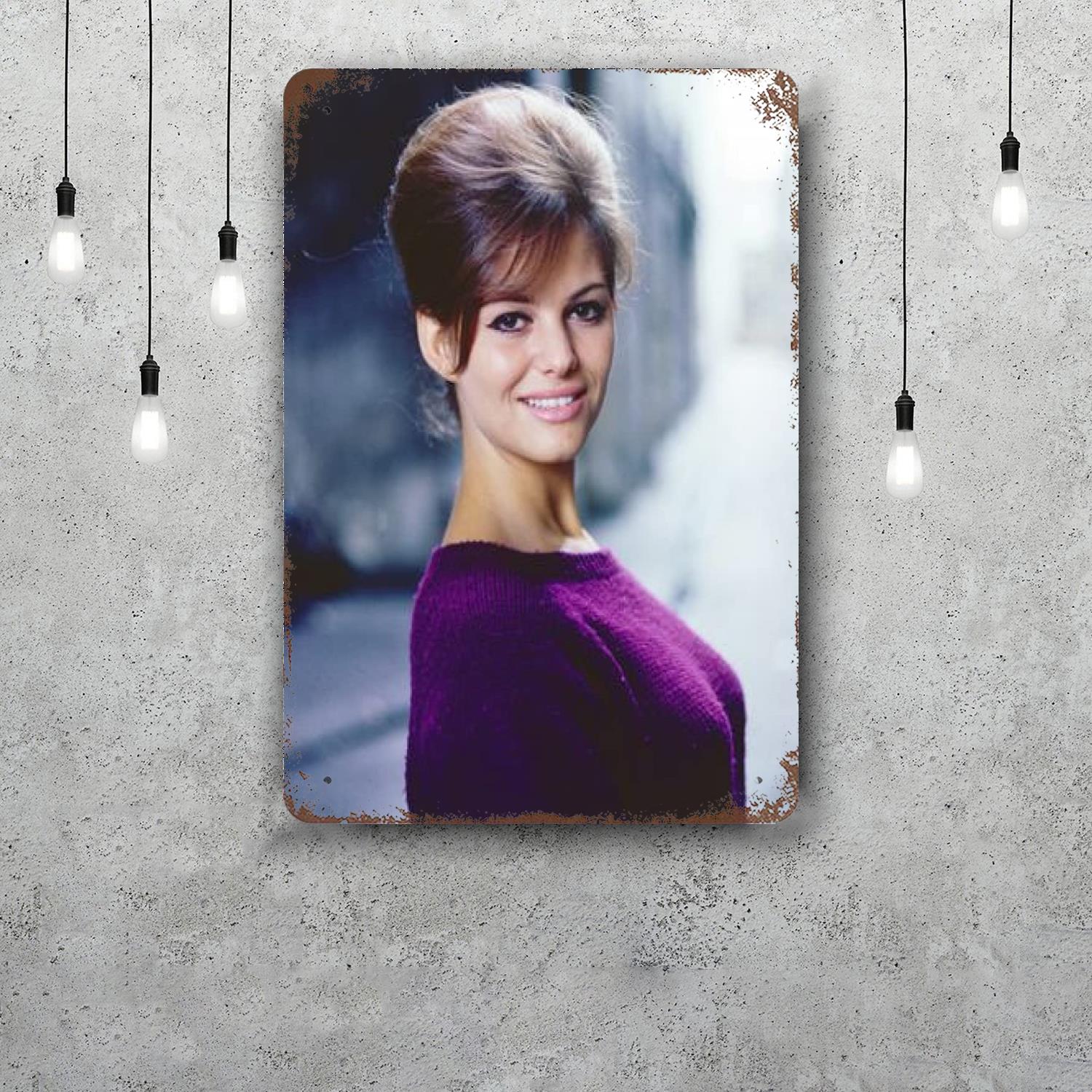 

claudia cardinale actor Vintage Metal Tin Signs Posters Decor Retro Metal Plaque Wall Art Decor for Garage Bar 20x30cm（7.8x11.8inch）
