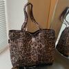 Large Capacity Leopard Print Fashion Shoulder Bag Women's 2025 Autumn New Simple Personalized Tote Bag Shopping Bag Travel