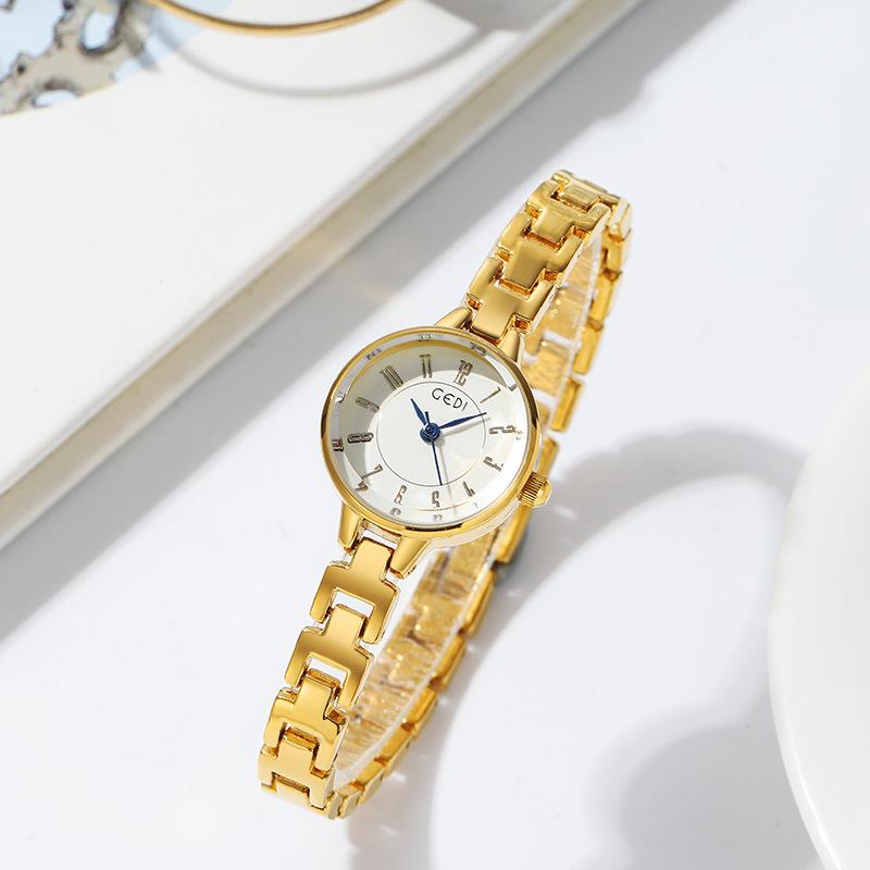 Women'S Fashion Small Plate Niche Quartz Watch Student Simple Waterproof Steel Belt Bracelet Watch