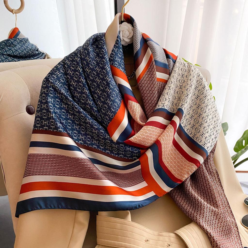 High-quality Luxurious Silk Scarves Headband Scarfs Neck Scarf For Women Chain Silk Scarf Women's Decorative Shawl