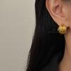 Three-dimensional Gilt Wave Hammer Pattern C-shaped Stud Earrings Sculpture Texture Advanced Sense Retro Noble Commuting Versatile Earrings