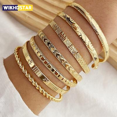 7 Piezas/Set Pulseras Punk Color Oro para Mujer Streetwear Gótico Estampados de Corazón Diseño Metálico Brazalete Abierto Joyería de Moda Regalos 2024
