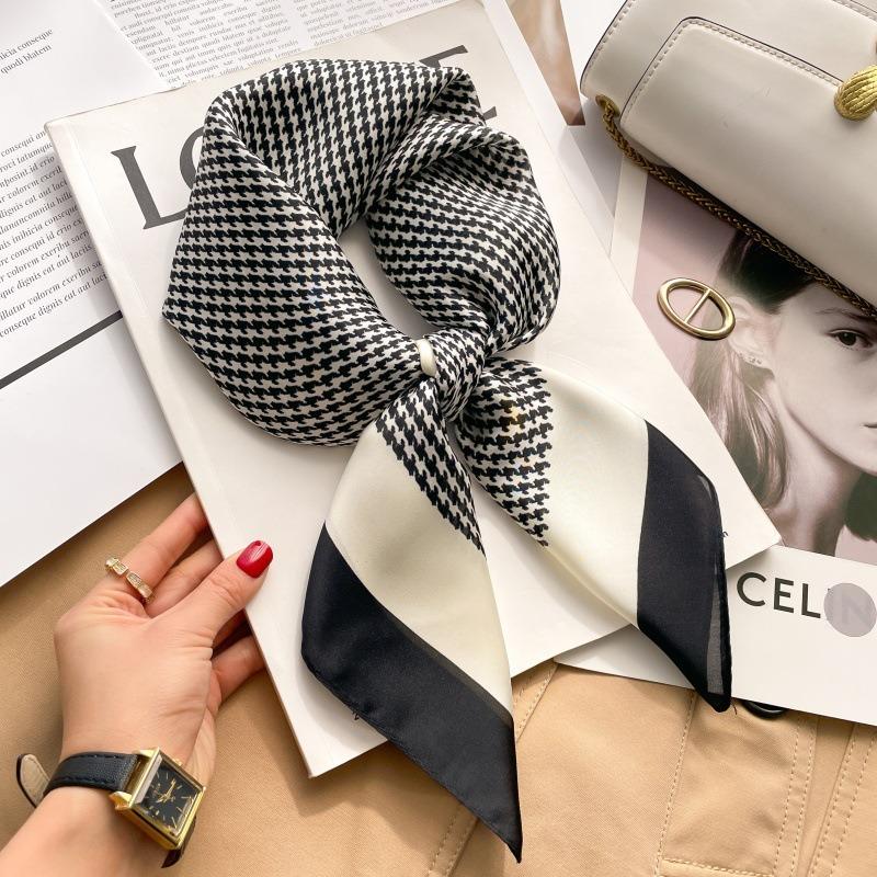 Zhang Ruonan silk scarf women's spring and summer new fashion retro accessories scarf neck high-end small square scarf