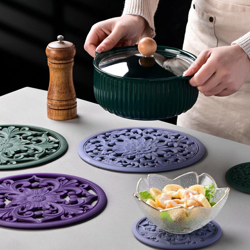 3pcs Round Silicone Placemats Retro Hollow Carved Dining Table Mats Set for Table Dishes and Pot Holders Kitchen Hot Pads