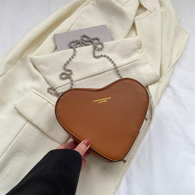 

Trendy Fashionable Women s Heart Shaped Crossbody Bag Chic Casual Shoulder Purse коричневий
