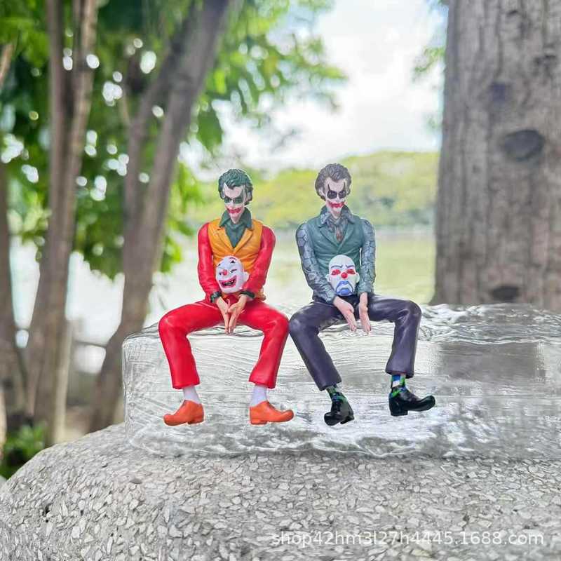 Joker Heath Ledger 16cm Sitting Posture Roof Decoration CarDoll Tail Pendant Collectible Action Figure Statue for Toys & Hobbies