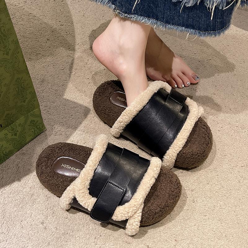Fashion Lamb Fur Fashion Slippers Women Thick Bottom Belted Slip-On Shoes High-End Feeling New 2025 Style Rubber Surface Fashionable