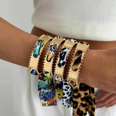 Ingemark Punk Elegant Leopard Print Floral Pattern Ribbon Bracelets Women Trendy Texture Gold Color Metal Wide Bangles Jewelry
