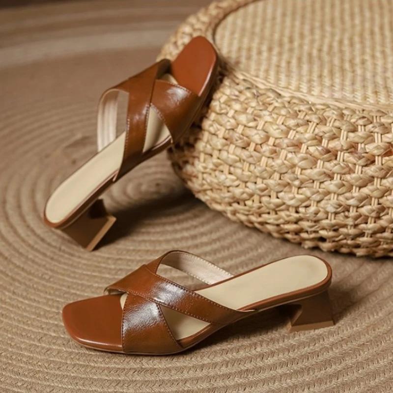 2024 Summer New Fashion Open Toe Solid Color Simple Leather Surface Versatile Candy Color Large Slippers Square Heel Shoes Women