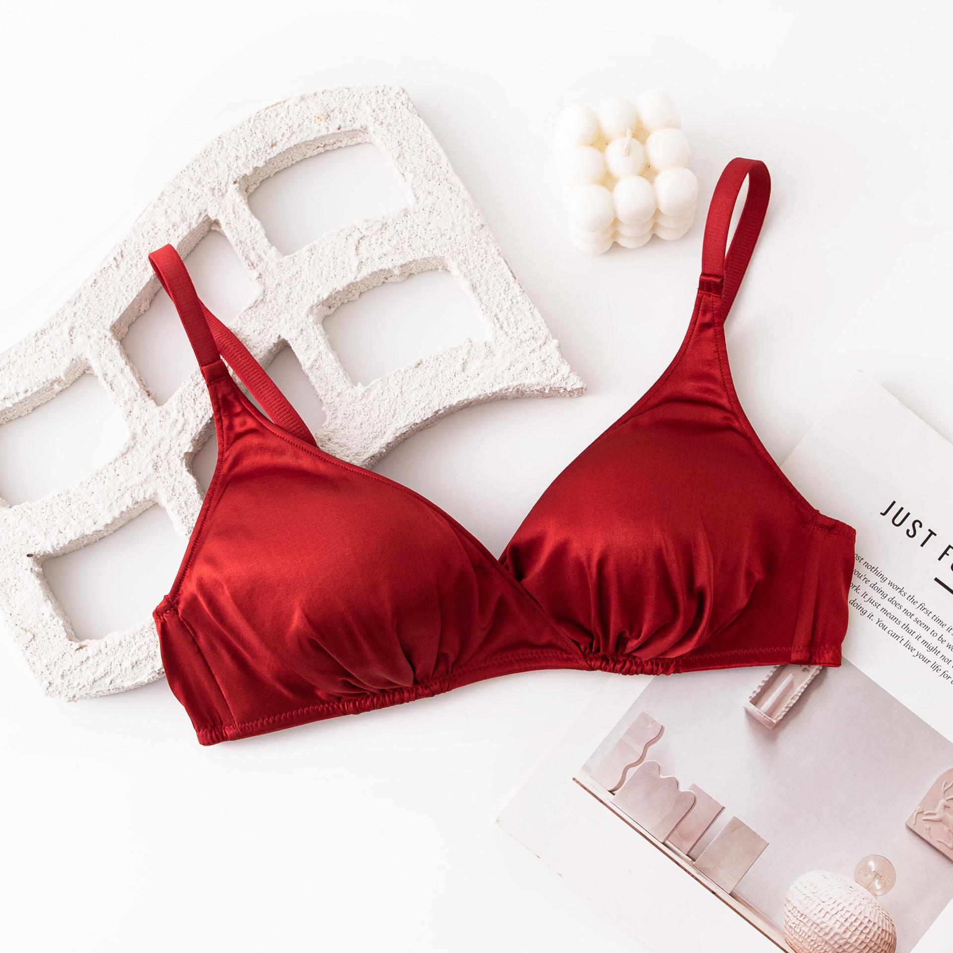 Spring and summer double-sided mulberry silk gathering bra, no steel ring light silk satin light luxury gathering thin underwear M