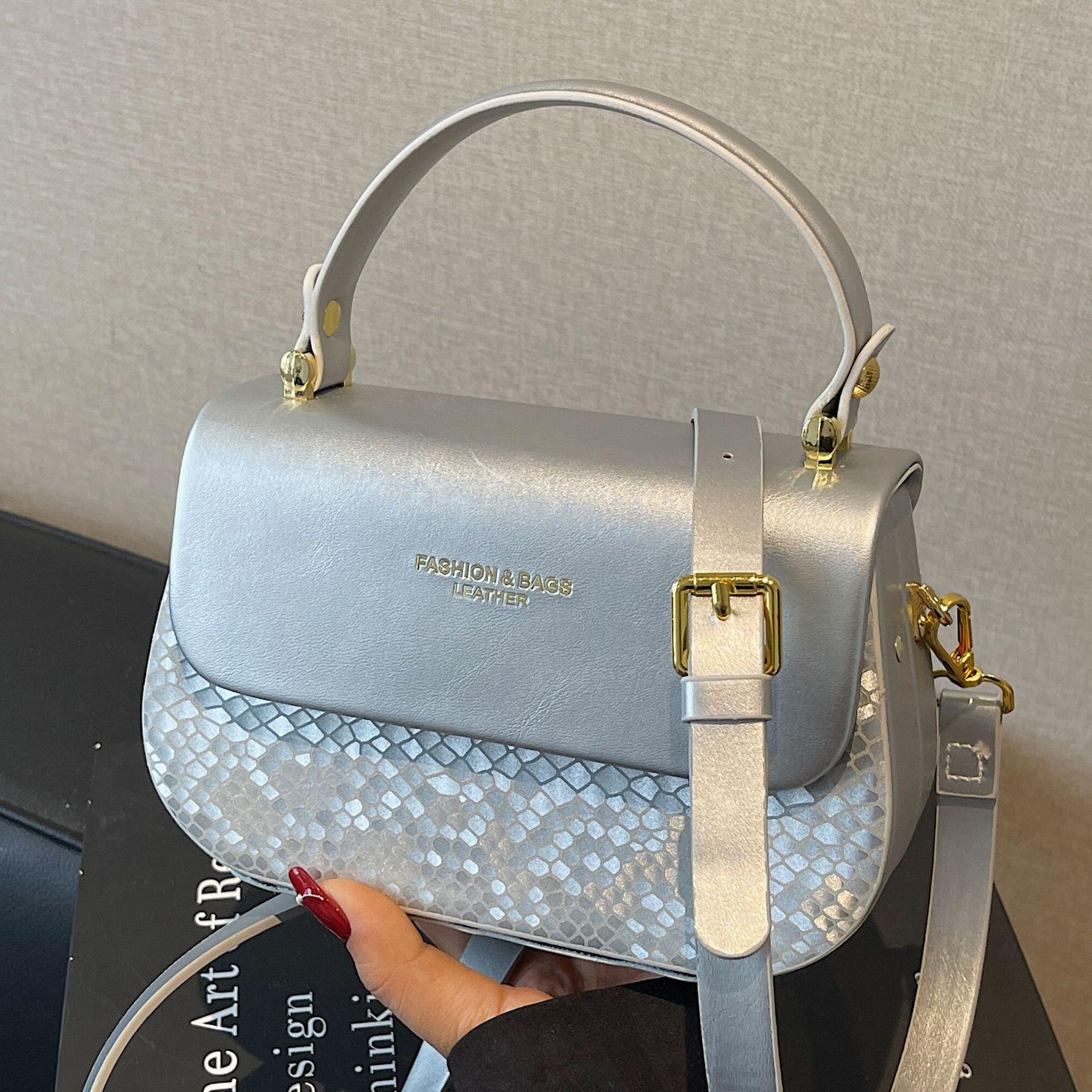 

Korean high-end small square bag 2025 new fashion commuter small bag daily shoulder oblique span bag bags серебряный
