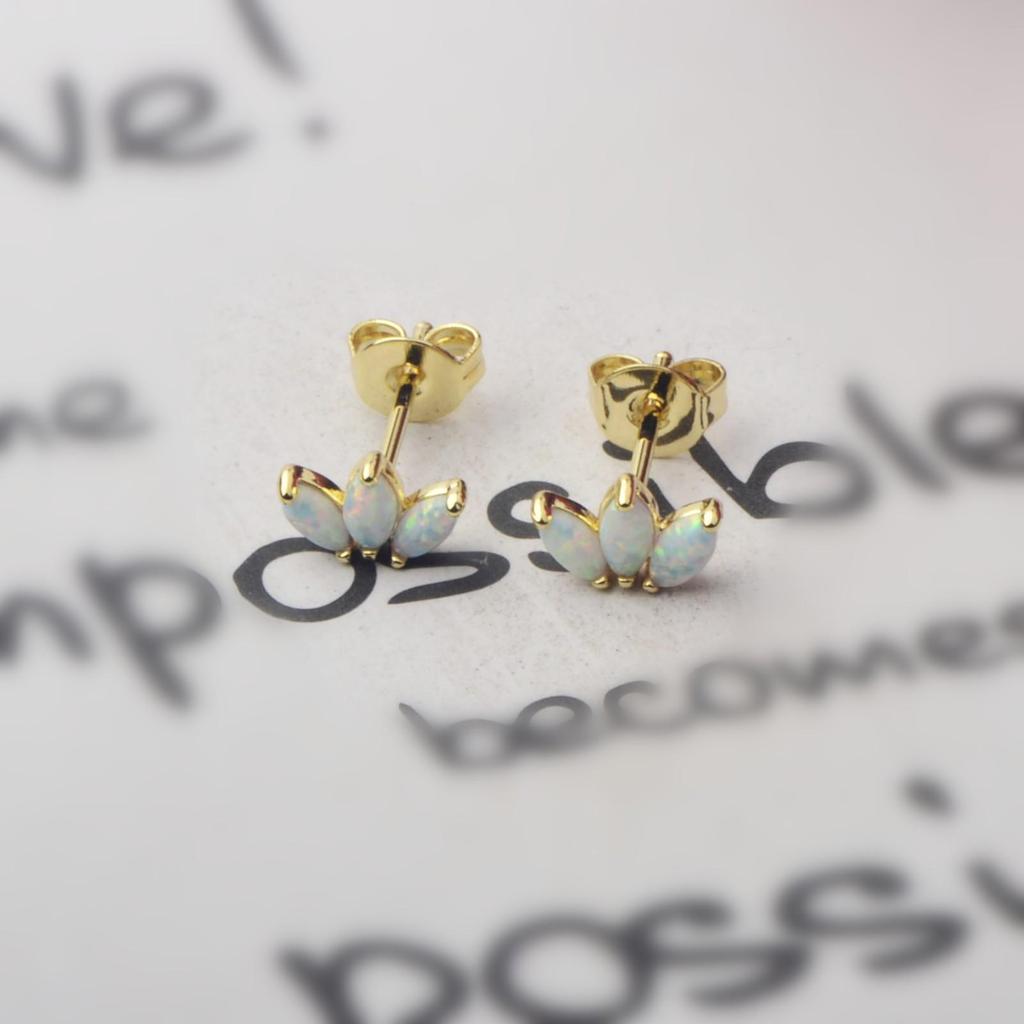 Ocean Style Four-Leaf Clover Opal Earrings for Beach Girls
