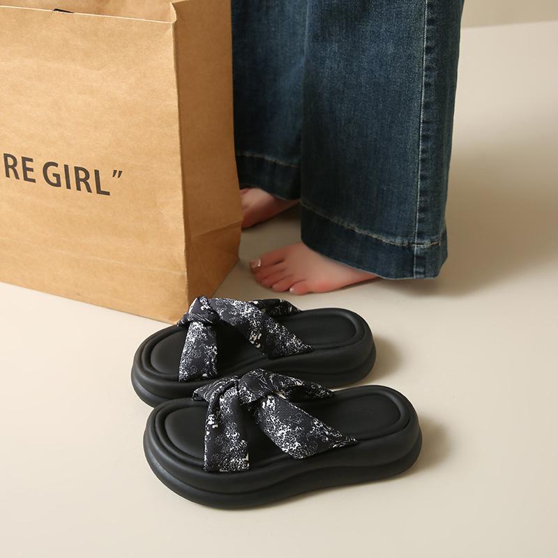 

Slippers women s summer outer wear 2025 new high-end with skirt platform beach sandals fashion pregnant women non-slip sandals 40 чёрный