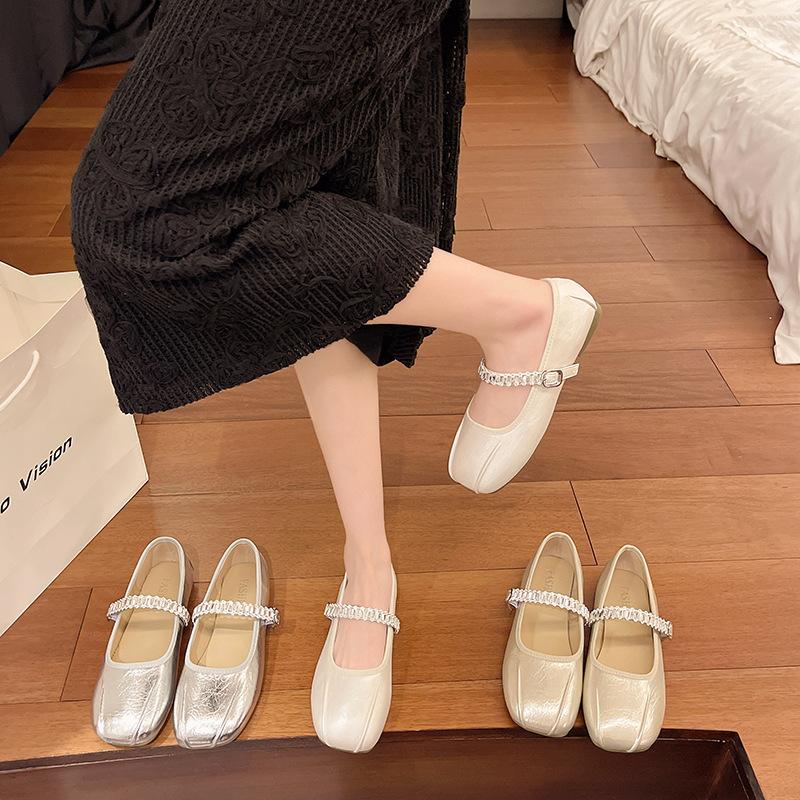 Silver French retro flat bottom light mouth inner height increase single shoes women's summer 2025 new skirt versatile Mary Jane shoes