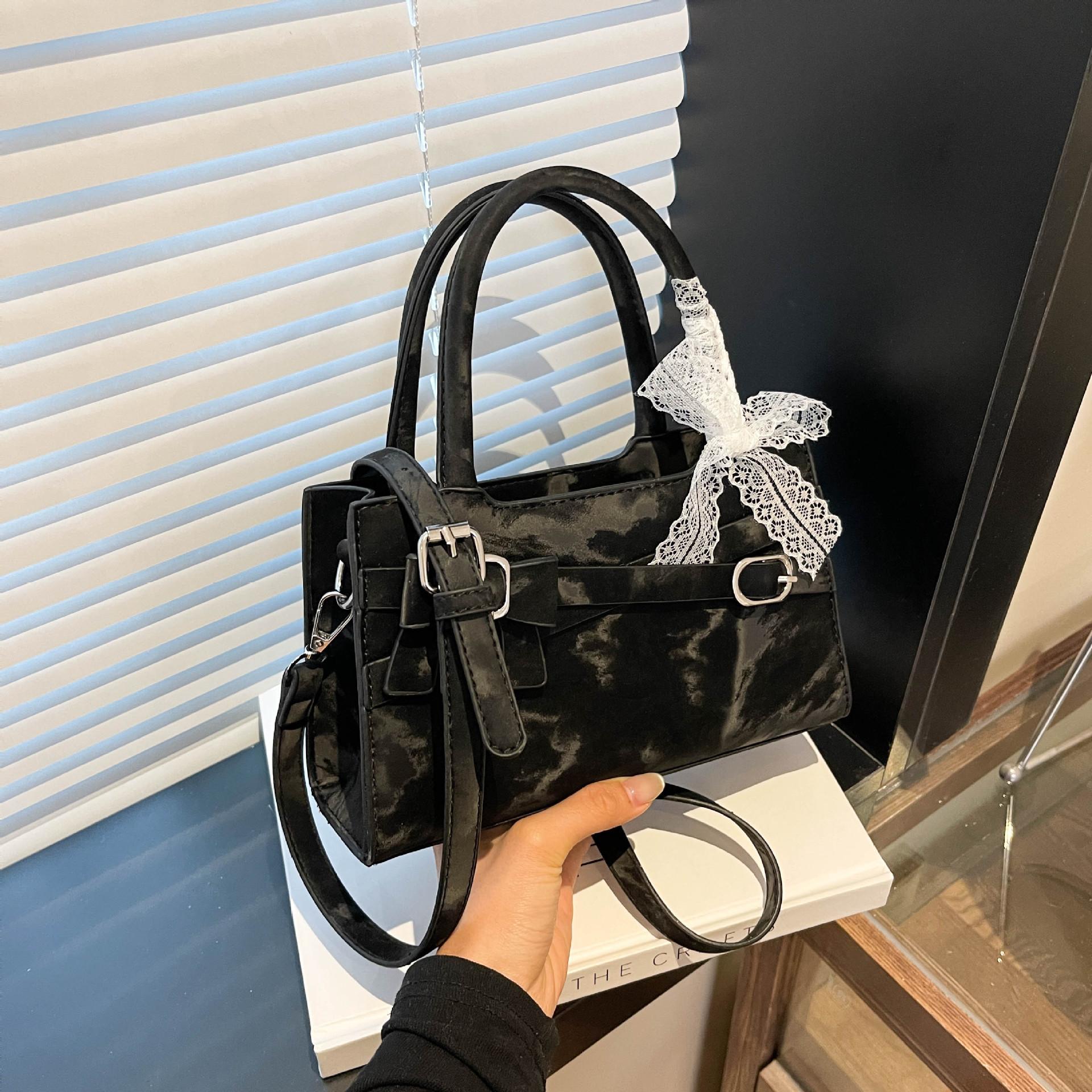 

Spring fashion handbag small bag women s 2025 new simple small square bag versatile high-end shoulder messenger bag чёрный