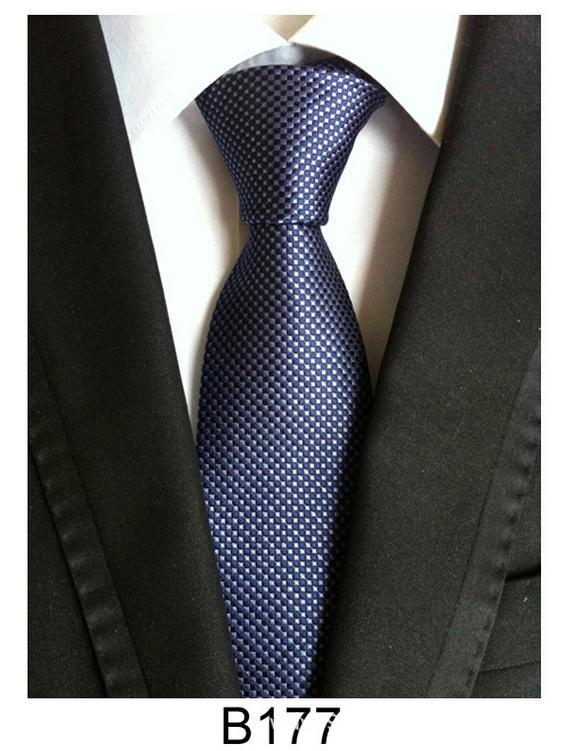 Cravate homme en soie et polyester faite main – Décontractée, formelle ou professionnelle