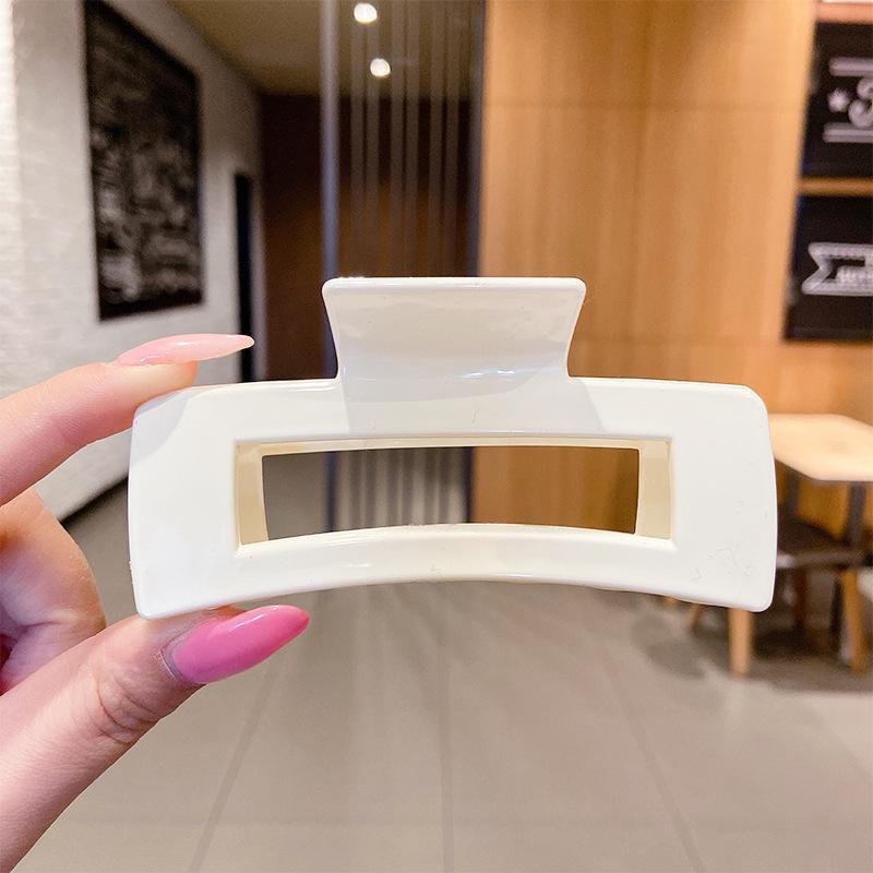 Versatile Milk Coffee Hair Clip: Large, Simple Shark Design for Women