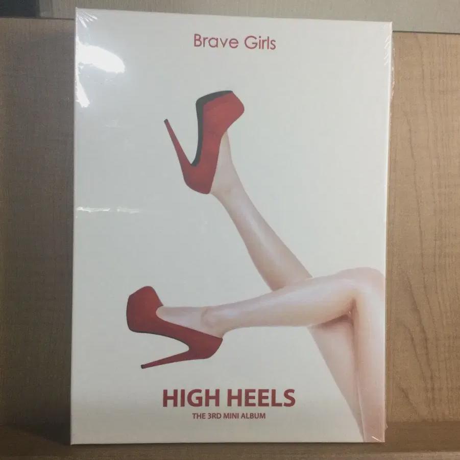 

Bravegirls Vub Girls Мини-том. 3 туфли на высоком каблуке, нераспечатанные