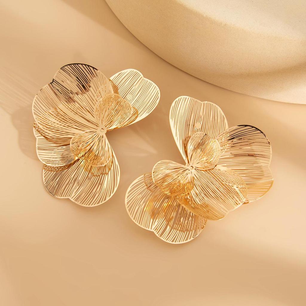 High-end Cut-out Earrings with Large Petals Earring Metal for Women Fashion Dinner Party Commuter Party