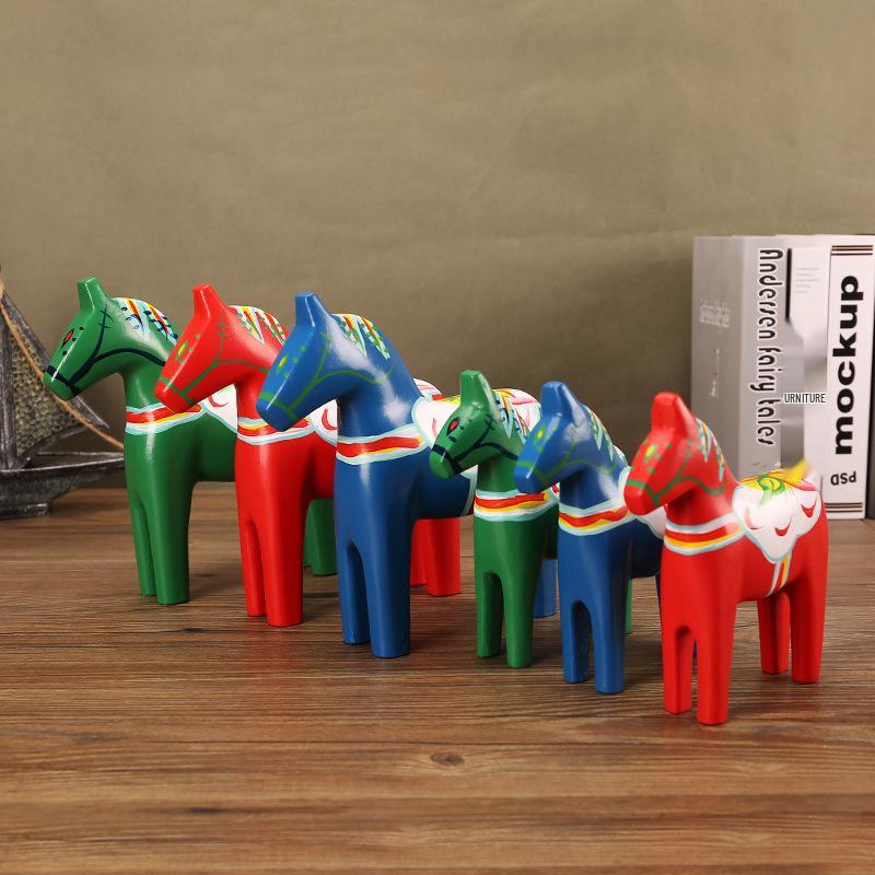 Hand-Painted Swedish Dala Horse Ornament Pair – Creative Wooden Craft for Weddings