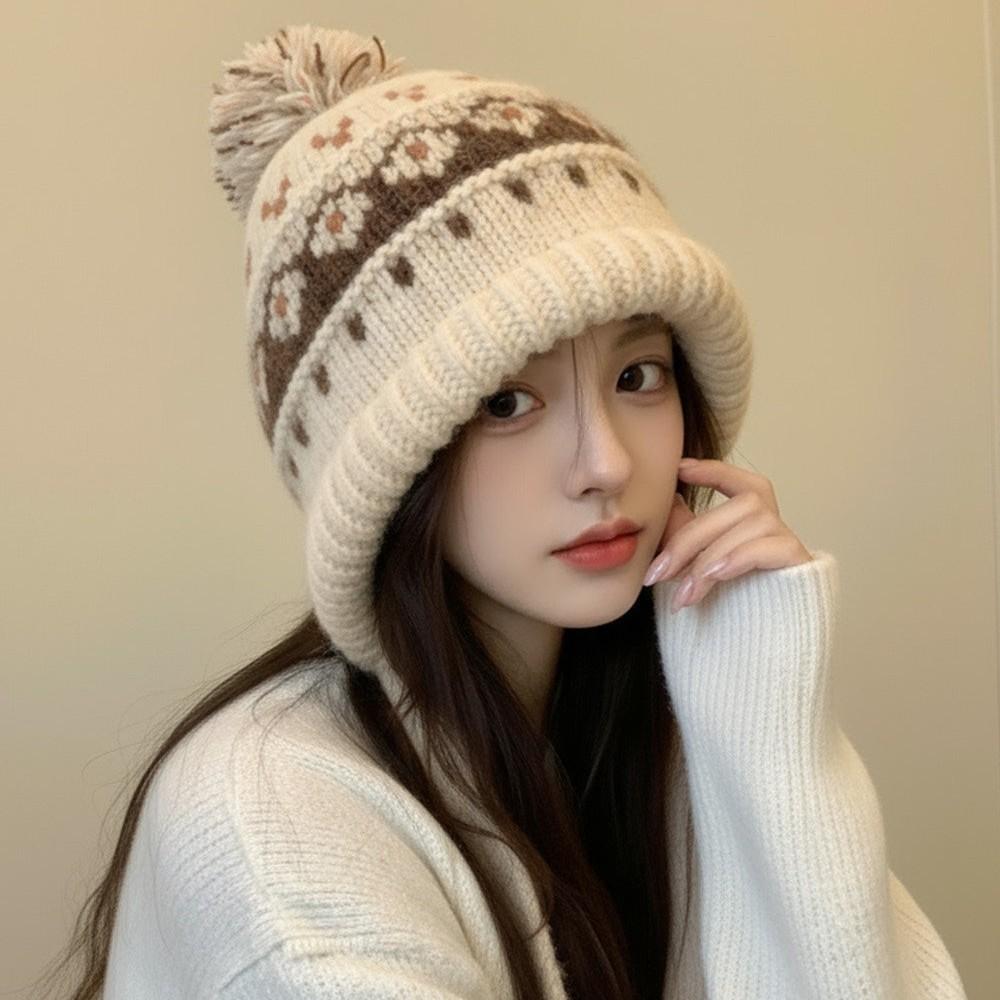 Snowflake Fair Island Autumn and Winter Snow Outdoor Cold Ear Protector Women's Knitted Big Hairball Warm Baotou Lei Feng Hat