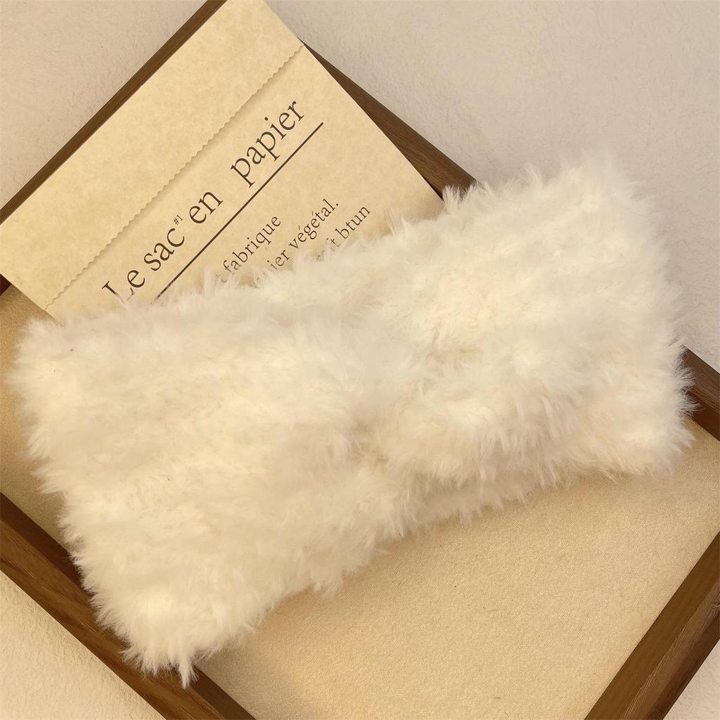 Women's Winter Plush Retro Elastic Headband with Earmuffs - Thick, Warm, Cold-Proof Fashion Accessory