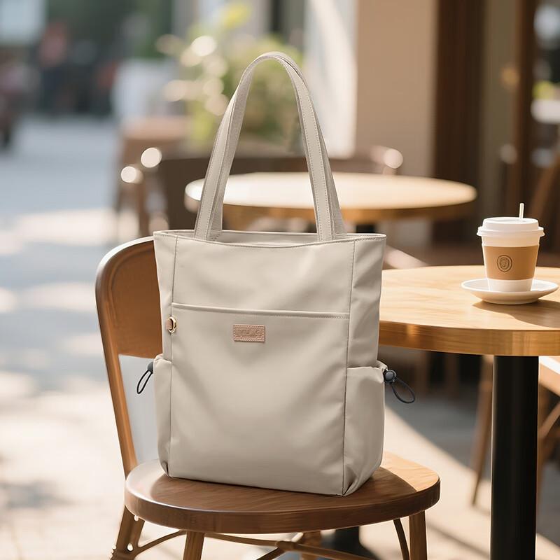 GOLF Shoulder Bag, Handbag, Large Capacity, Canvas Bag, Water-Resistant Tote Bag, Apricot Color