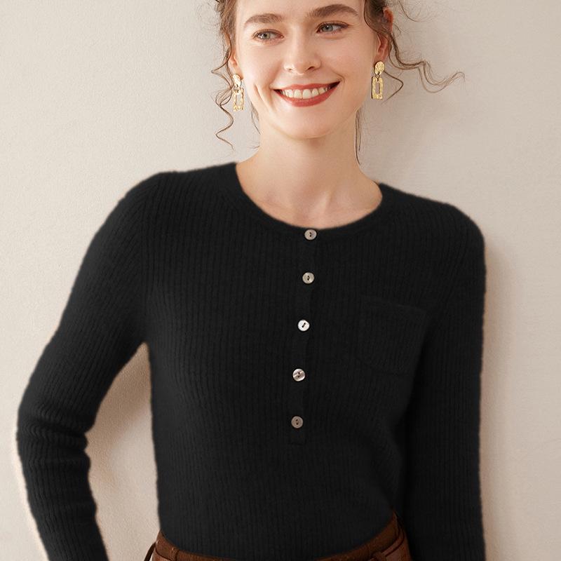 Women's Cashmere Ribbed Pullover Sweater – Round Neck with Buttons and Pockets, Autumn/Winter Collection