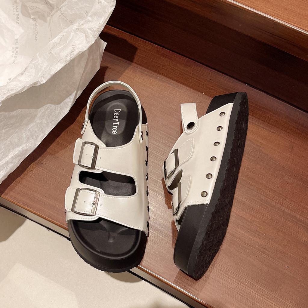 Mode Damen Plateau-Sandalen Luxus Leder-Sandalen Sommer Neue Römische Sandalen für Damen Lässige Strand-Sandalen Nieten Flache Halbschuhe