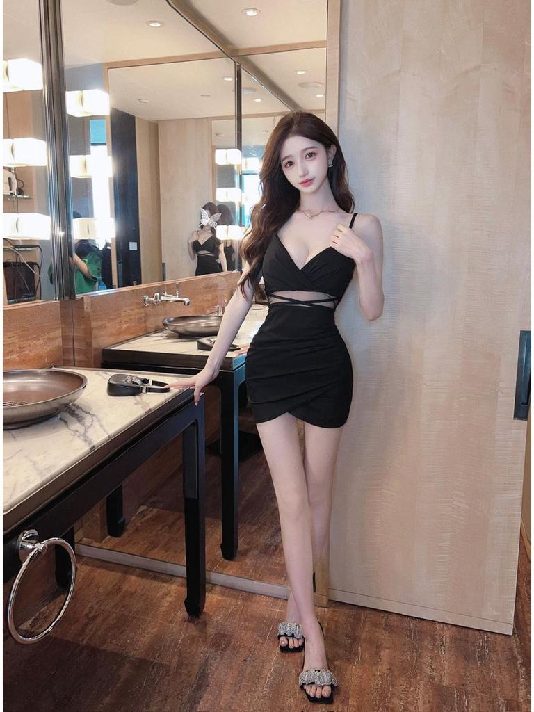 Sexy Mesh Patchwork Low-Cut Suspender Dress – Nightclub Short Skirt, Hip-Hugging Tight Fit.