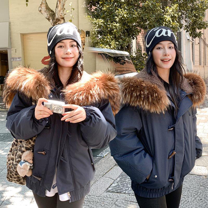 Down cotton clothes women's big fur collar 2025 winter clothes new cotton clothes horn buckle short pie to overcome winter cold jacket women