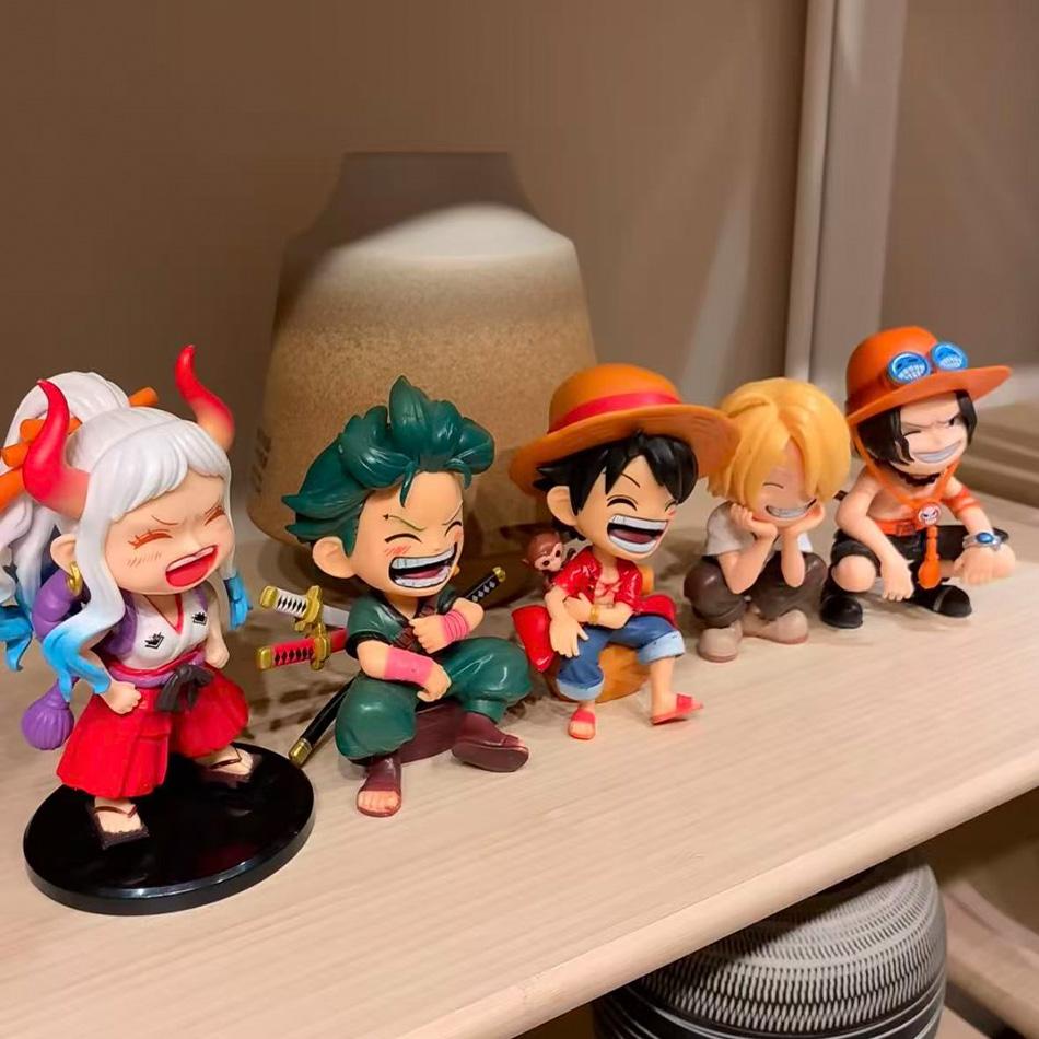 One Piece Handheld Luffy Solon Portgas·D· Ace Sitting Yamato Q-Version Trendy Play Cartoon Anime Car Ornament Peripheral Gifts