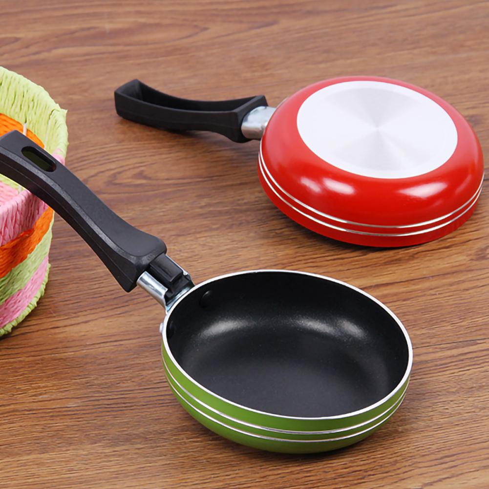 Kitchen Mini 12 Cm Non-stick Frying Pan Pot Aluminum  Cooking Pan Breakfast Egg Pancakes Home Practical Supplies Random Color