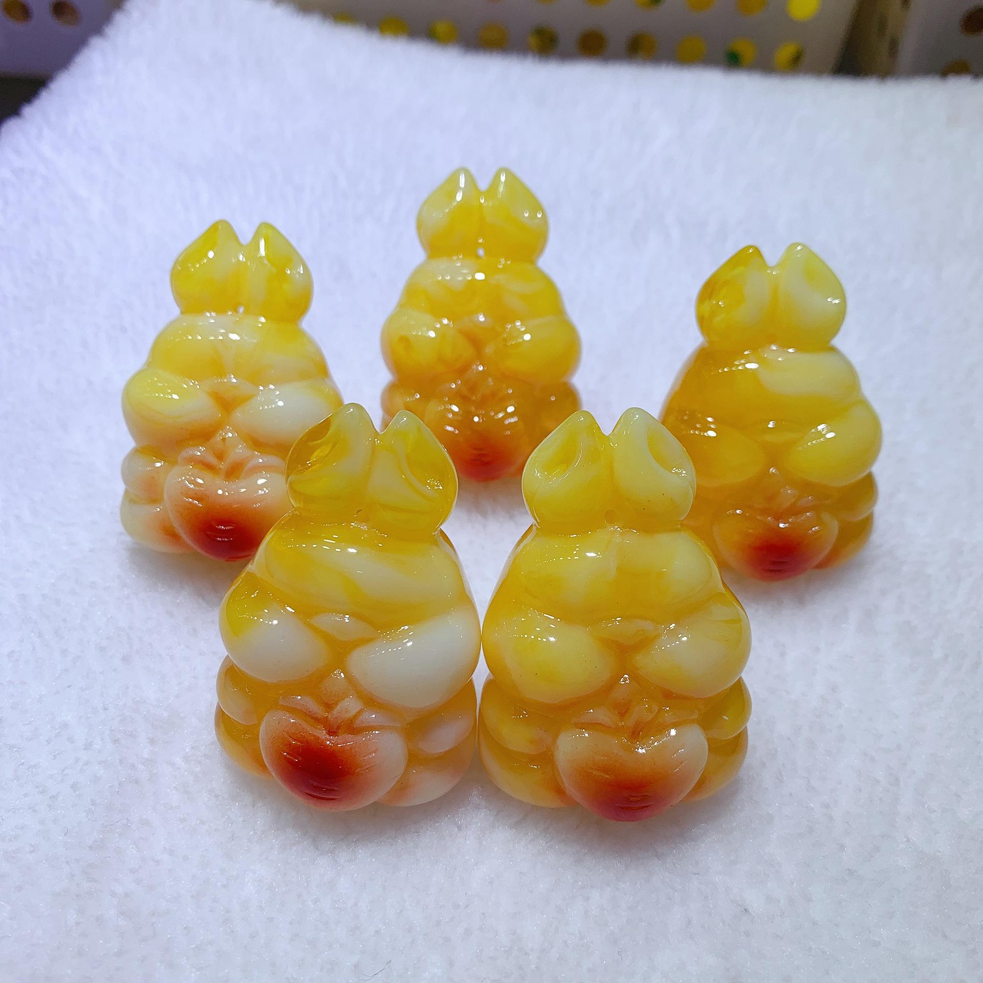 Second Gen Bee Wax Rogue Rabbit Pendant Resin DIY Accessory: Yellow Blood Amber Style Bracelet Component жёлтый