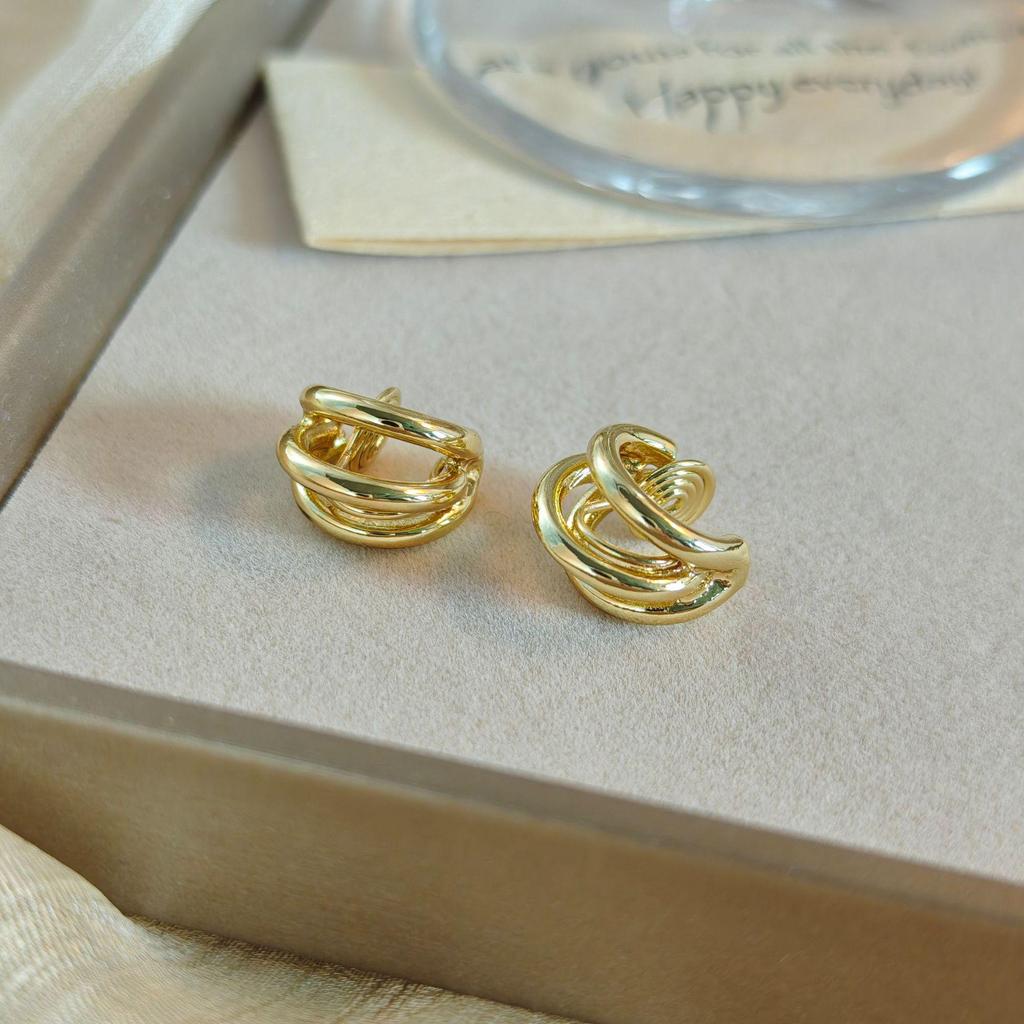 Korean Style Retro Pearl Ear Clip for Women - Mosquito Coil Holder, No Piercing, High-End, Fashionable and Versatile Luxury Earrings
