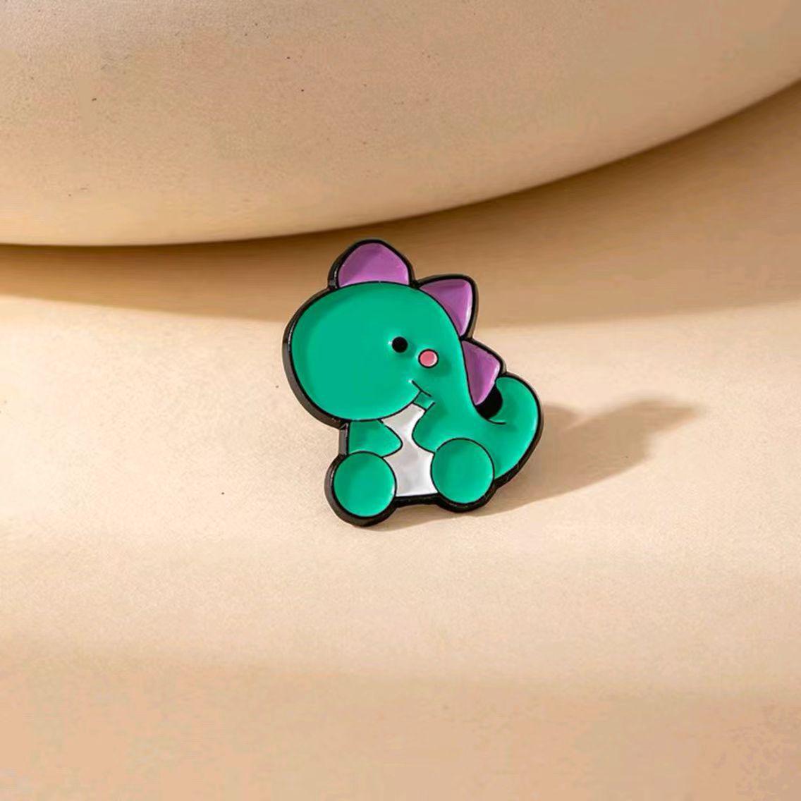 Очаровательная брошь-динозавр Мультяшная булавка для рюкзака Эмалированный сплав Значок Украшение