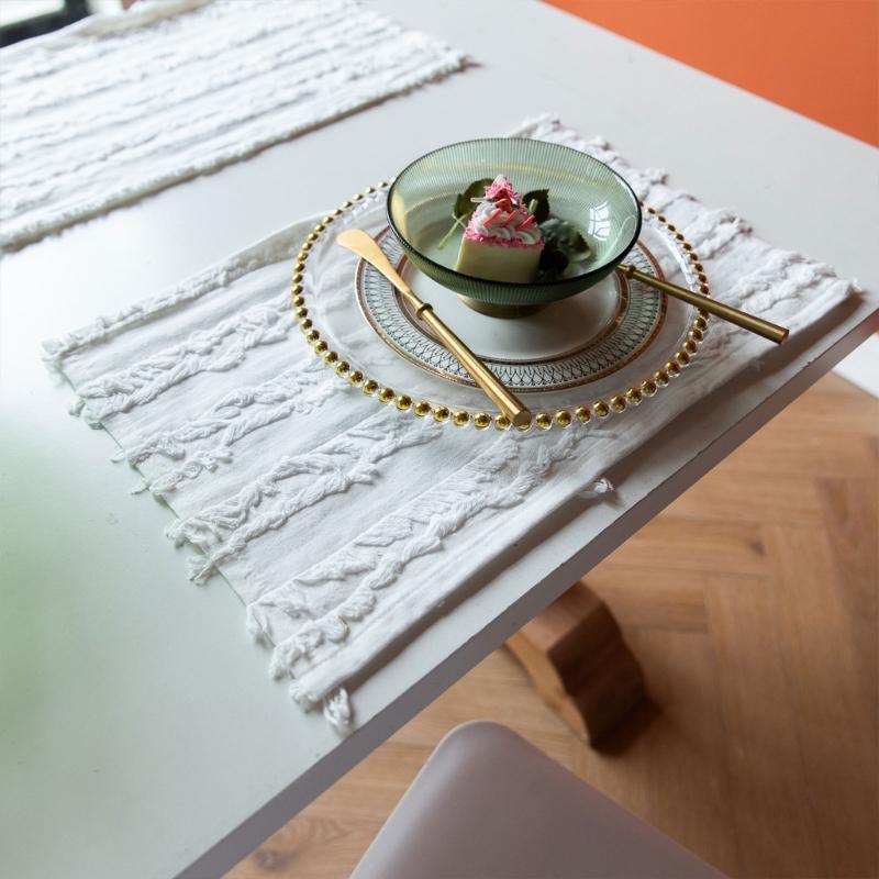 Pack of 2 Cotton Linen Dining Mats Set Table Decors Dish Protective Mats Cotton Linen Texture Suitable for Table Meals