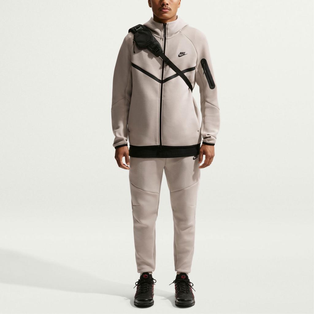 Nike Pantalon Polaire Homme Beige/Noir Modéré HV0959-236