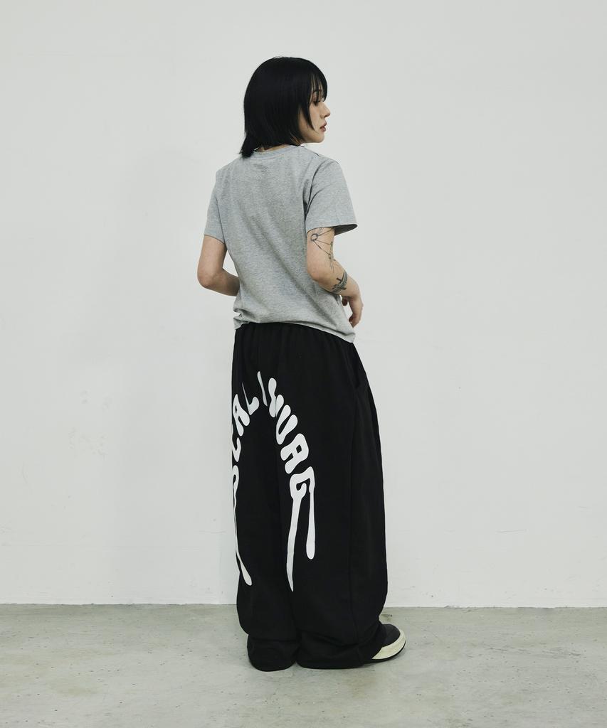 SCALLYWAG Summer Melting Lettering Sweatpants [Black]