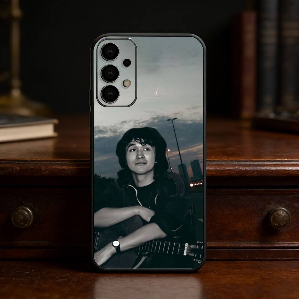 Russia R-Rock Band Viktor Tsoi  Phone Case For Samsung S25,S24,S21,S22,S23,S30,Ultra,S20,Plus,Fe,Lite Black Shell